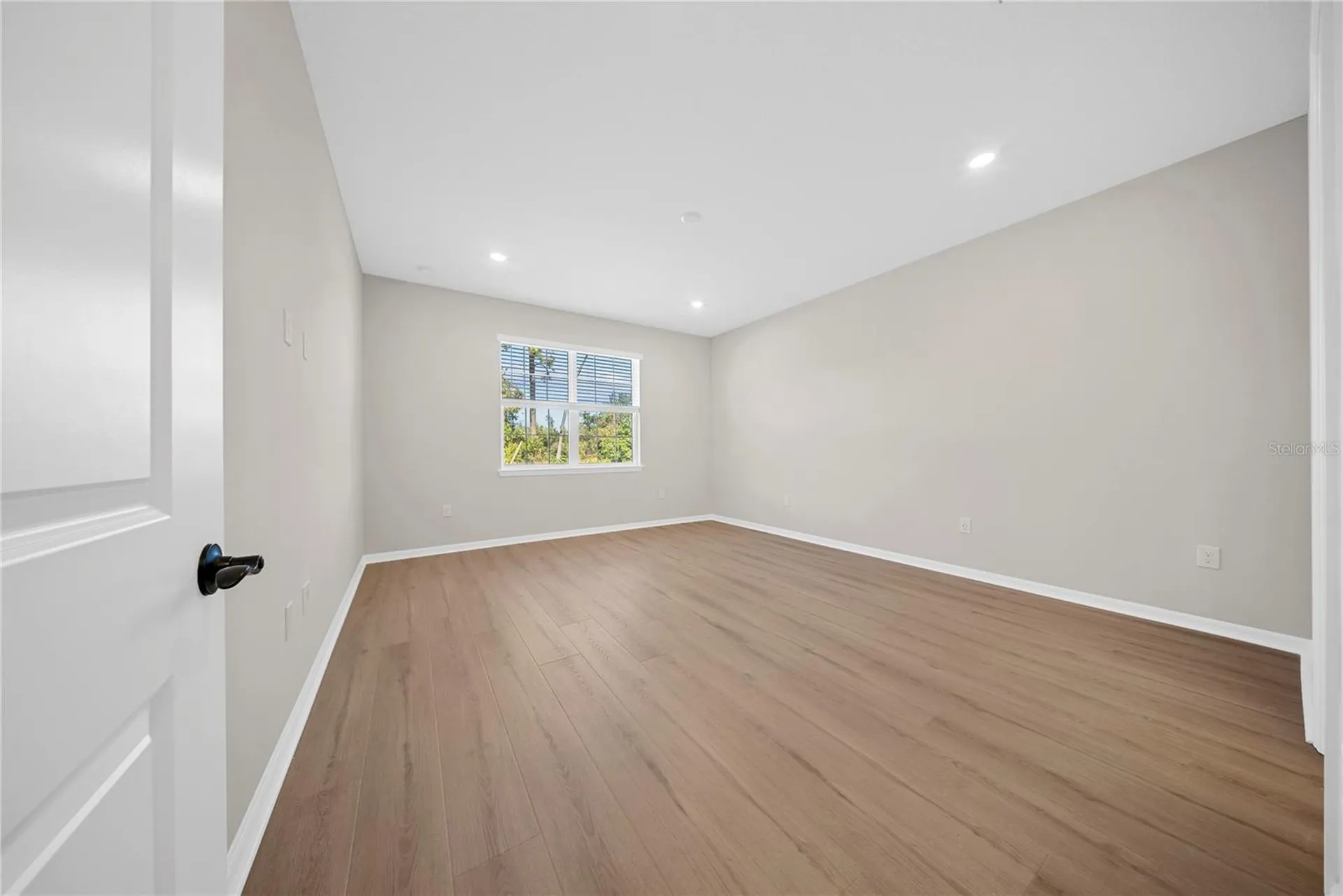 8123 Fenton Street Orlando FL 32836