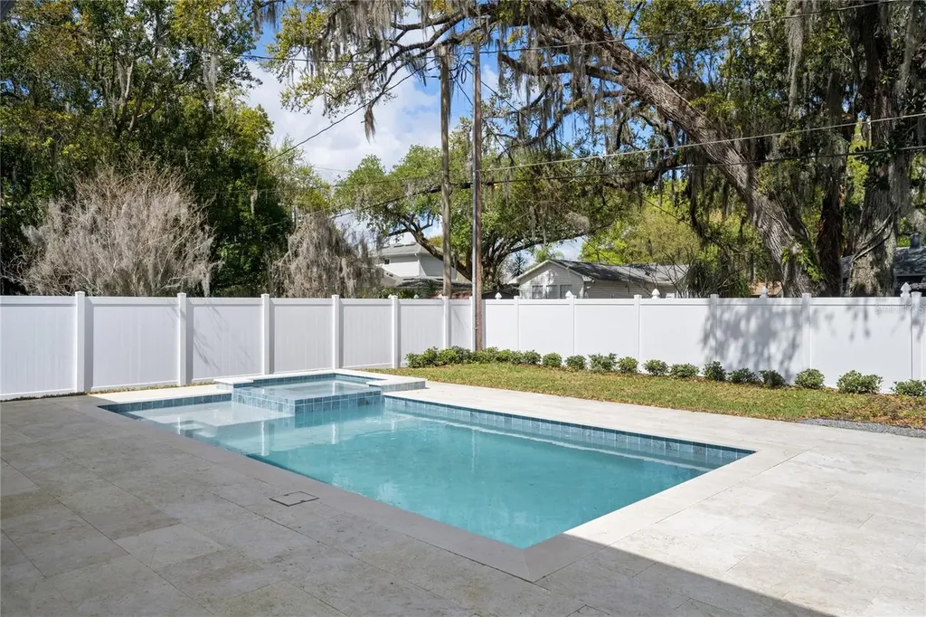 1425 W Yale Street Orlando FL 32804