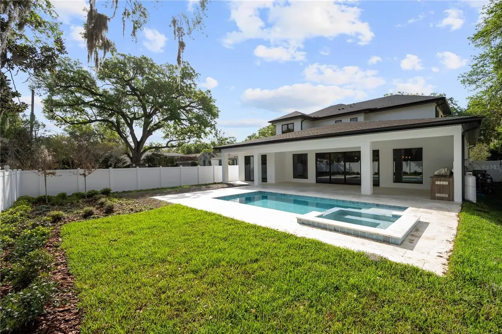 1425 W Yale Street Orlando FL 32804