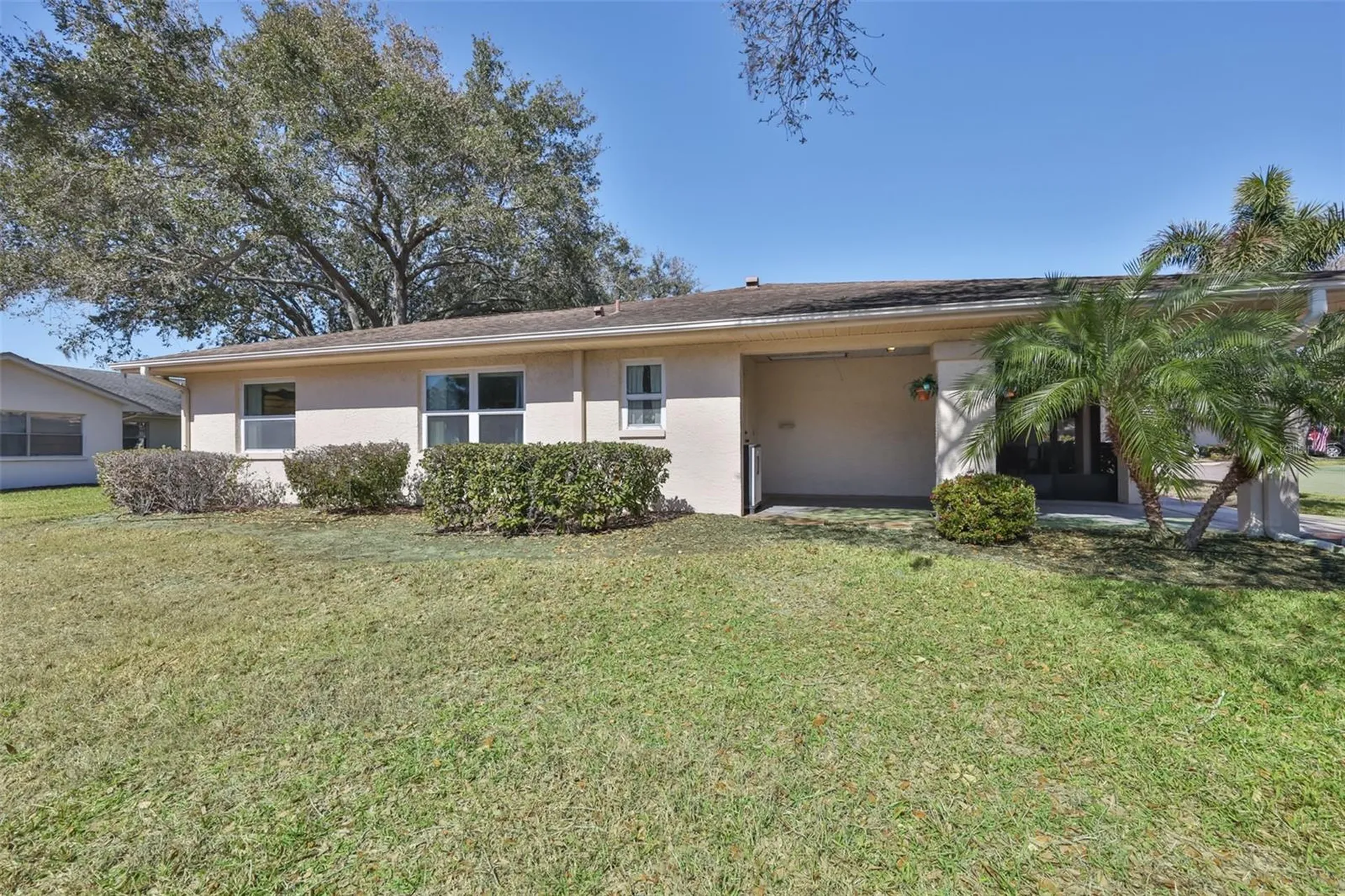 2035 Hampstead Circle Sun City Center FL 33573