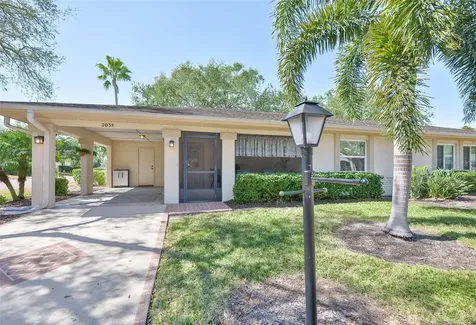 2035 Hampstead Circle Sun City Center FL 33573