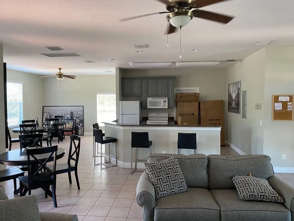 1282 S Beach Circle Kissimmee FL 34746