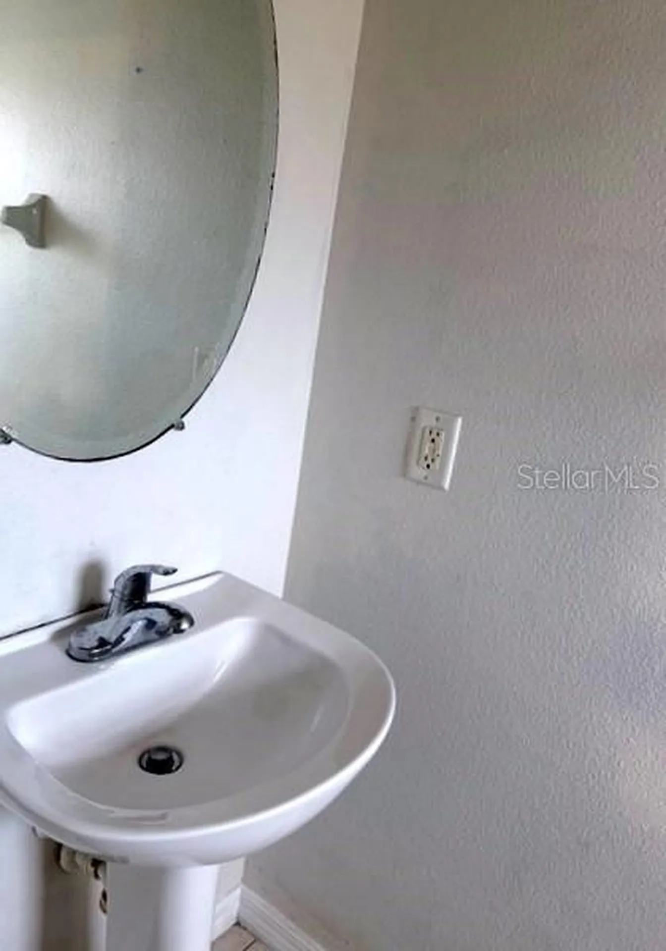 1282 S Beach Circle Kissimmee FL 34746