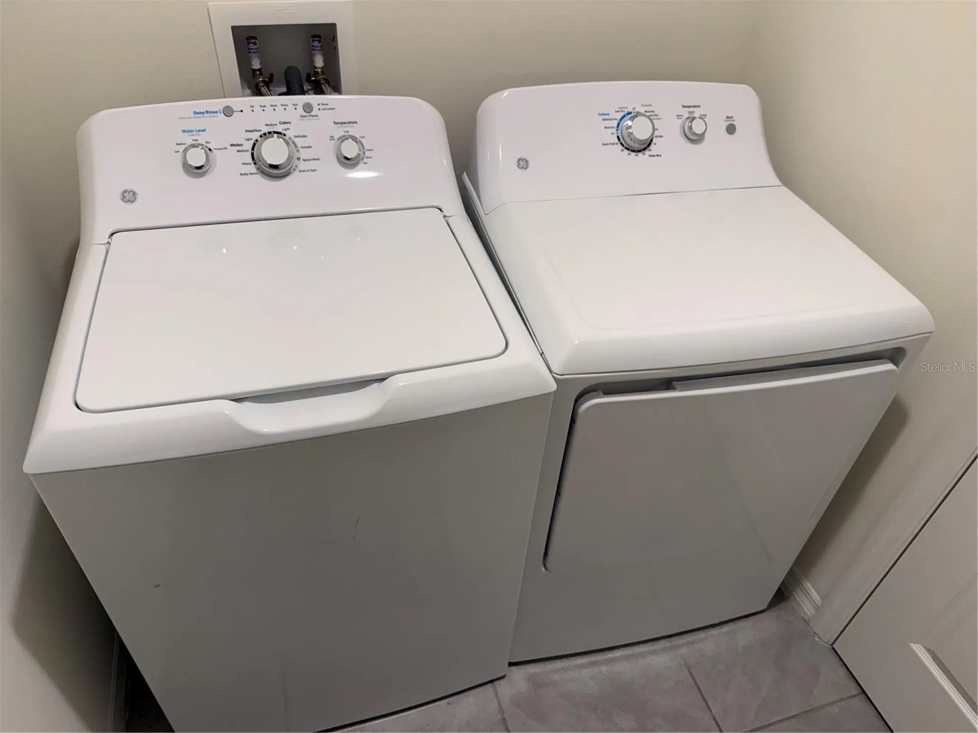 1792 Henin Circle Tavares FL 32778