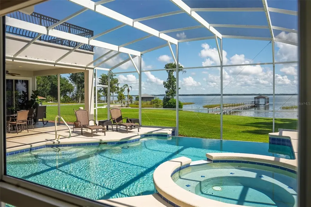 7303 Birds Nest Court Yalaha FL 34797