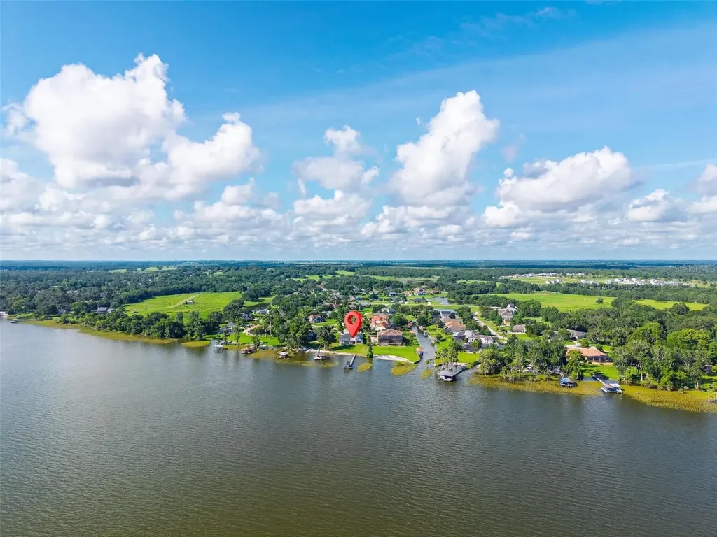 7303 Birds Nest Court Yalaha FL 34797