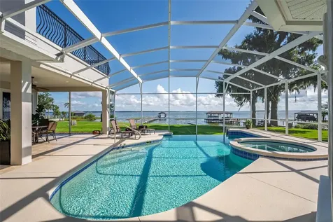 7303 Birds Nest Court Yalaha FL 34797