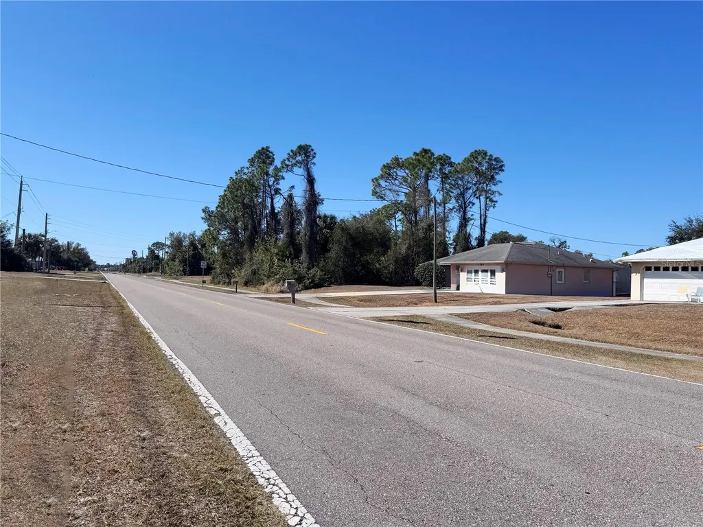 3589 N Chamberlain Boulevard North Port FL 34286