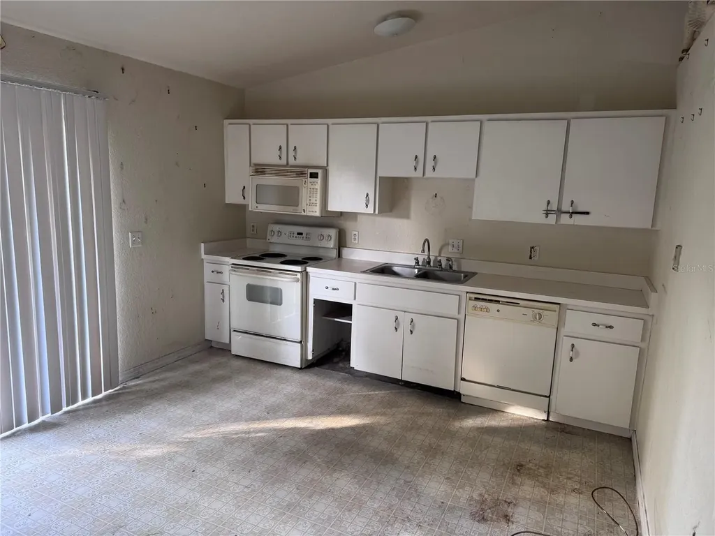 3589 N Chamberlain Boulevard North Port FL 34286