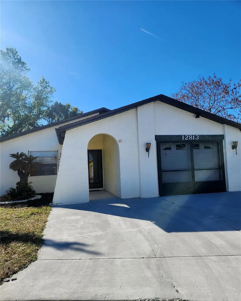 12813 Kellywood Circle Hudson FL 34669