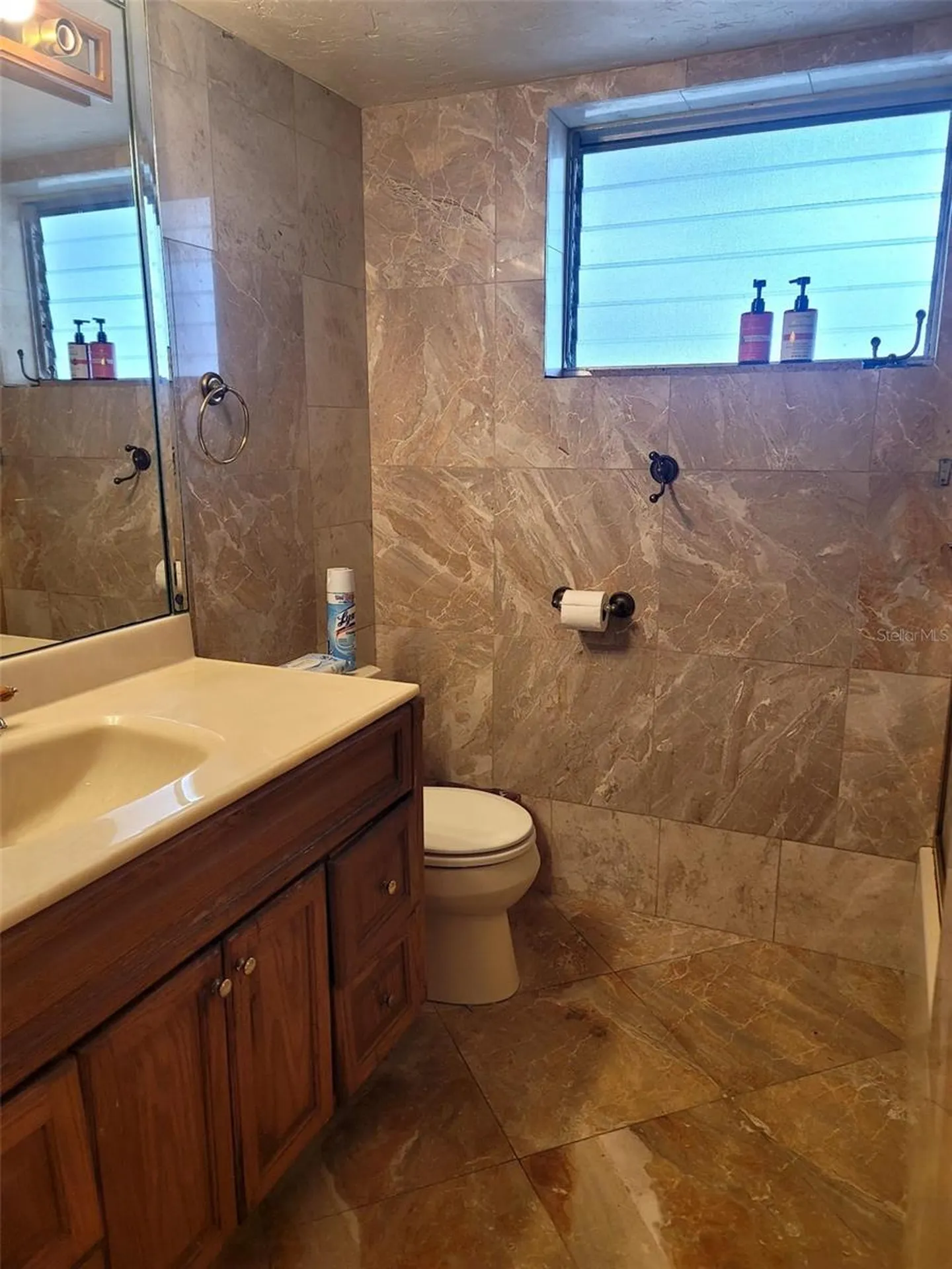 1690 NE 191th Street Miami FL 33179