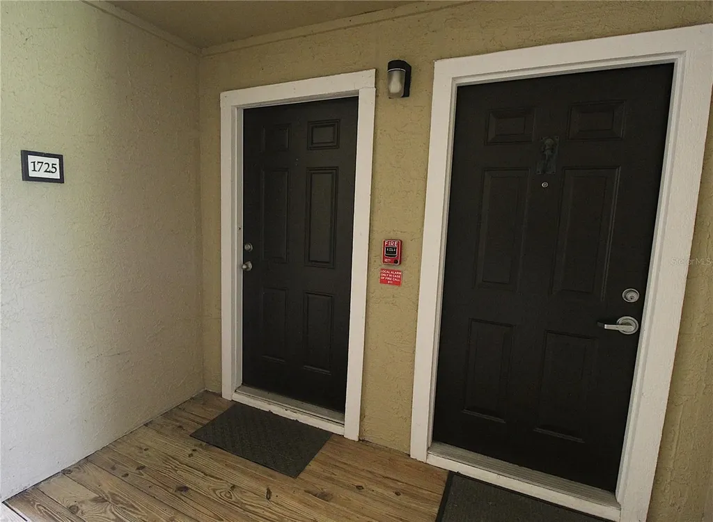 4040 Crockers Lake Boulevard Sarasota FL 34238