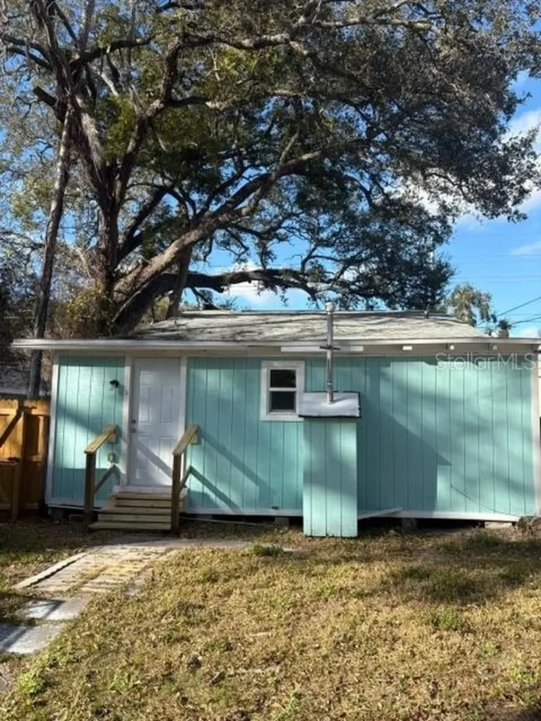 911 Hart Street Clearwater FL 33755