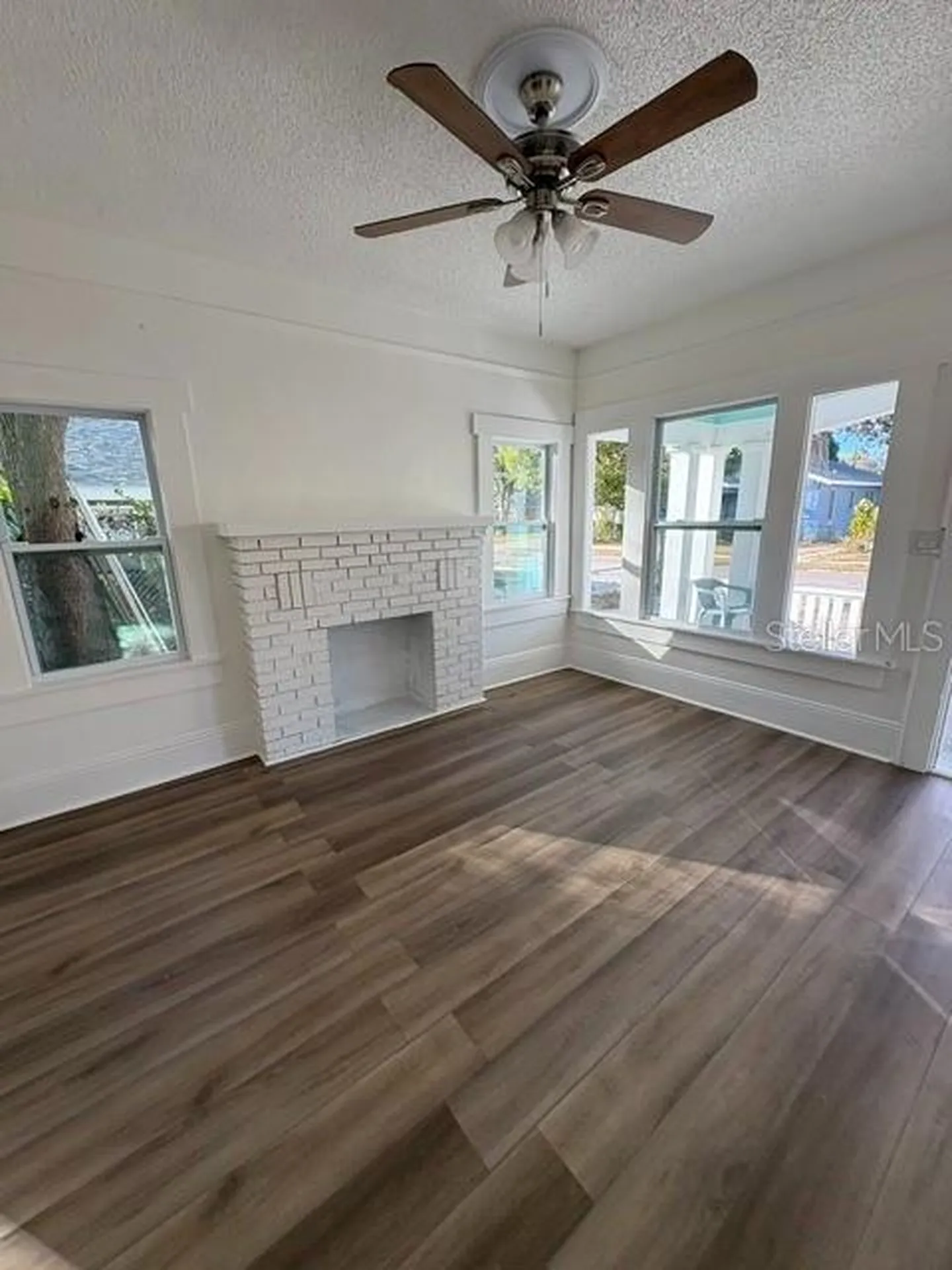 911 Hart Street Clearwater FL 33755