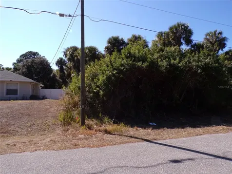 Albatros Lane North Port FL 34288