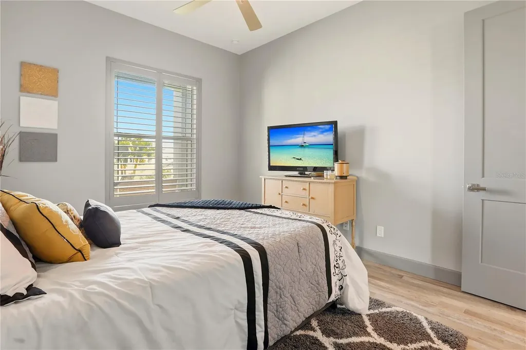 1616 N Old Burnt Store Road N Cape Coral FL 33993