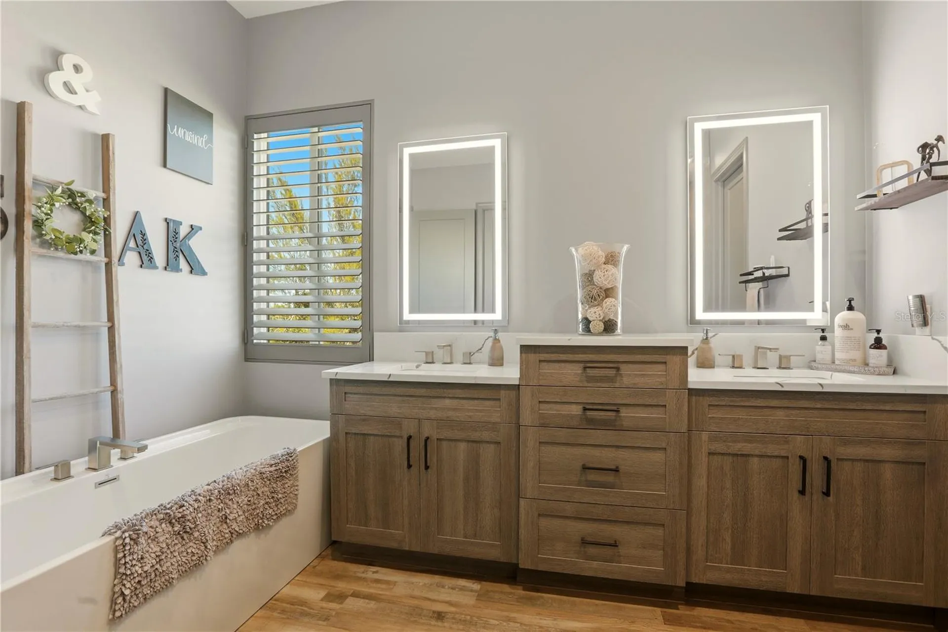 1616 N Old Burnt Store Road N Cape Coral FL 33993