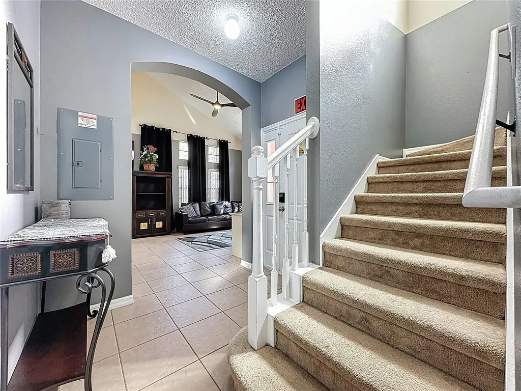 8401 Crystal Cove Loop Kissimmee FL 34747