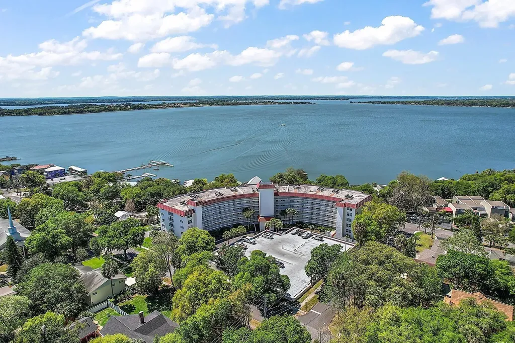 601 N Mcdonald Street Mount Dora FL 32757
