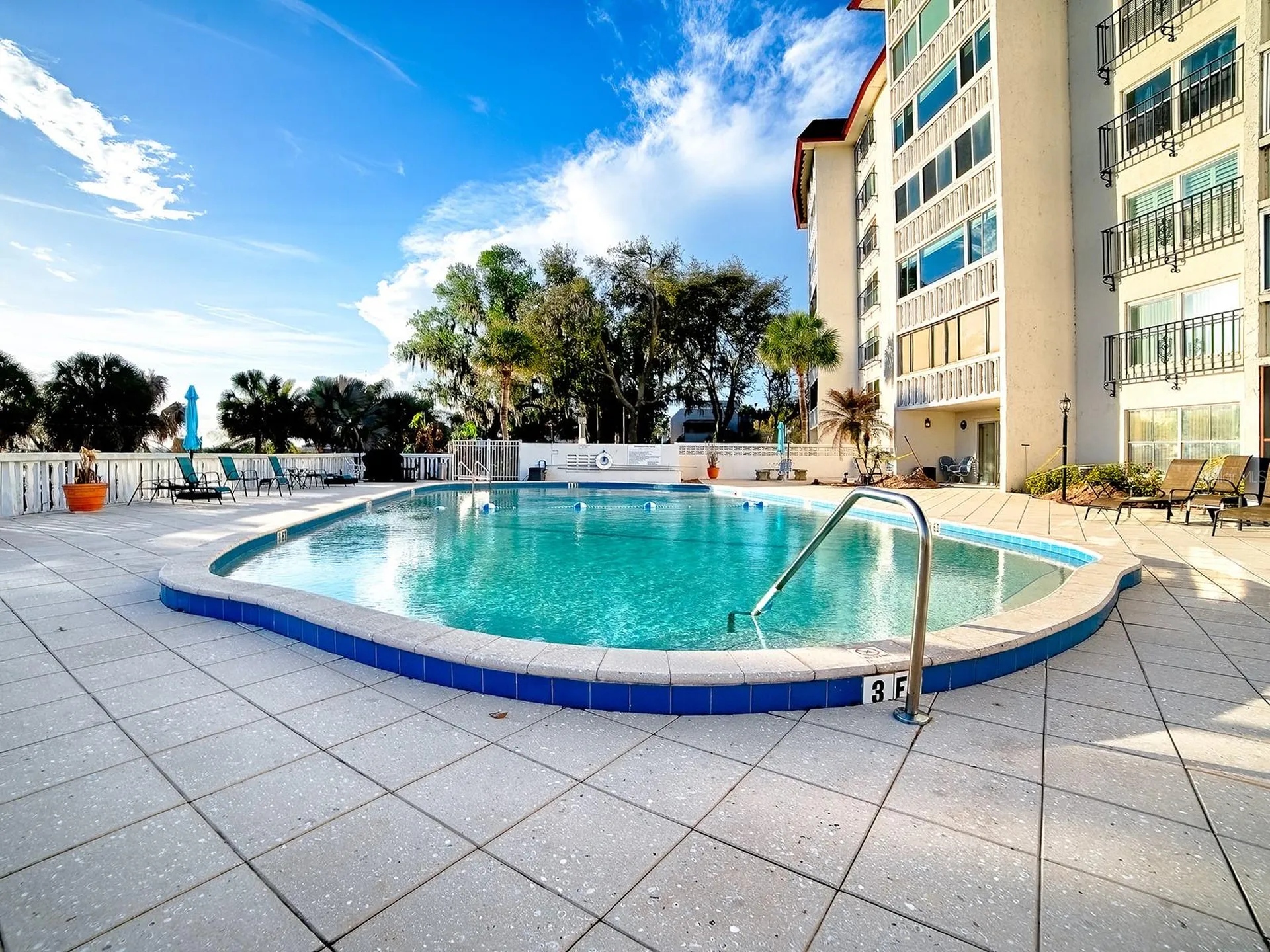 601 N Mcdonald Street Mount Dora FL 32757