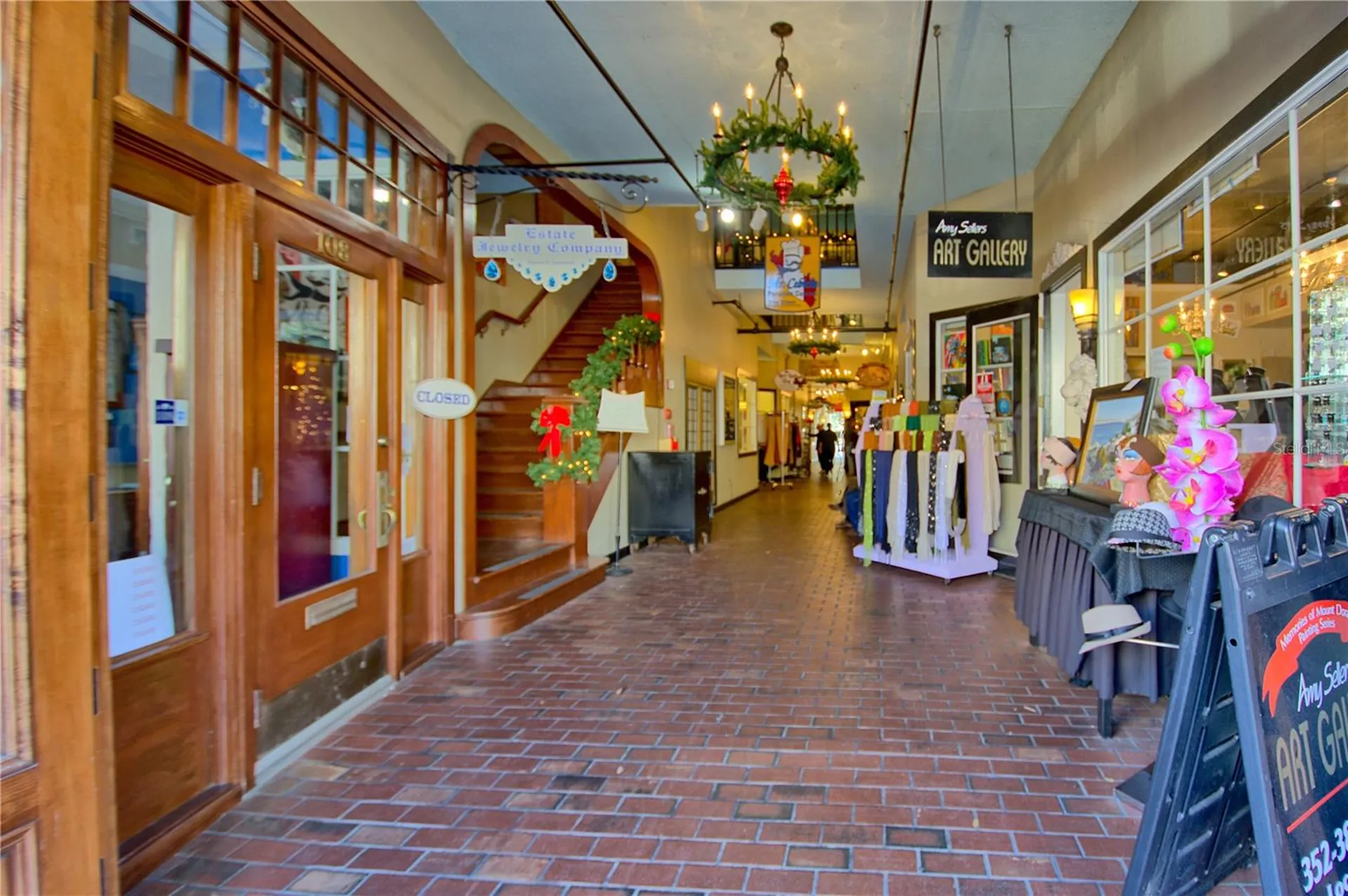 601 N Mcdonald Street Mount Dora FL 32757