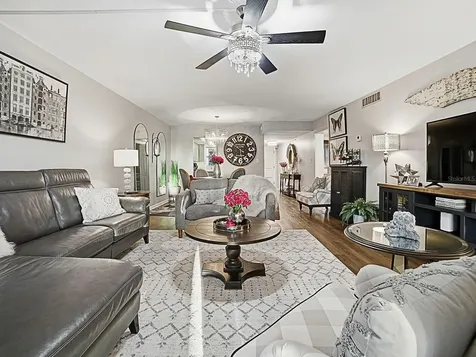 601 N Mcdonald Street Mount Dora FL 32757
