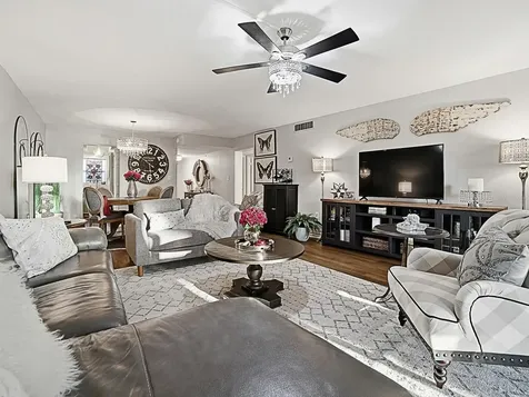 601 N Mcdonald Street Mount Dora FL 32757