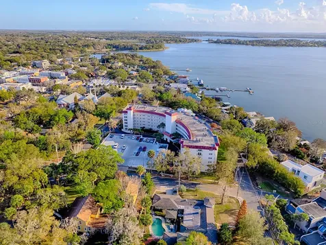 601 N Mcdonald Street Mount Dora FL 32757