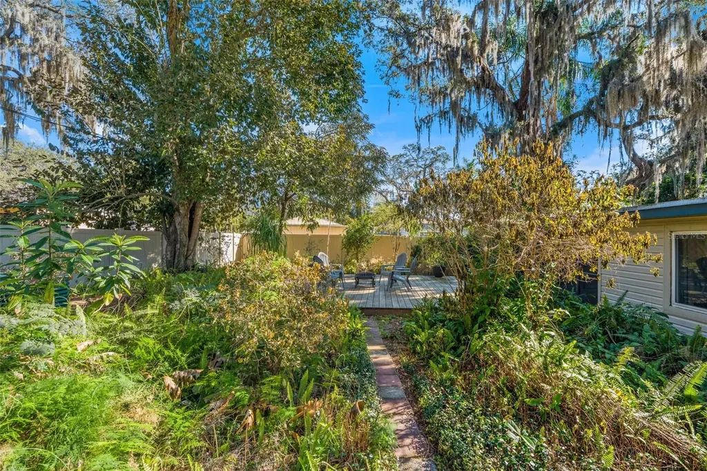 412 Berwick Avenue Temple Terrace FL 33617