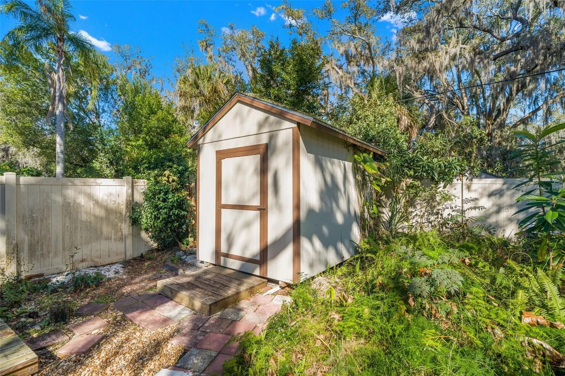 412 Berwick Avenue Temple Terrace FL 33617