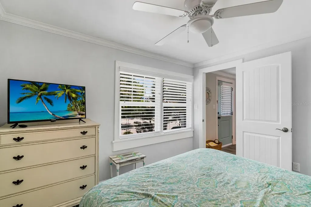 305 57th Street Holmes Beach FL 34217
