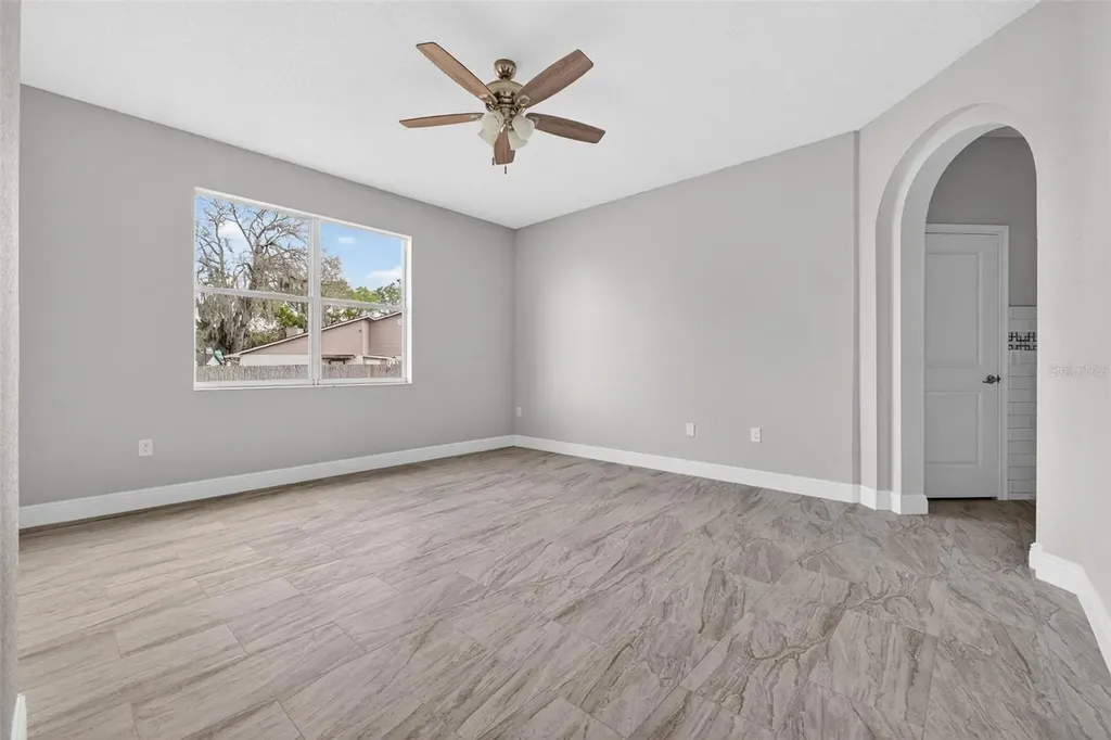 183 Lake Thomas Winter Haven FL 33880