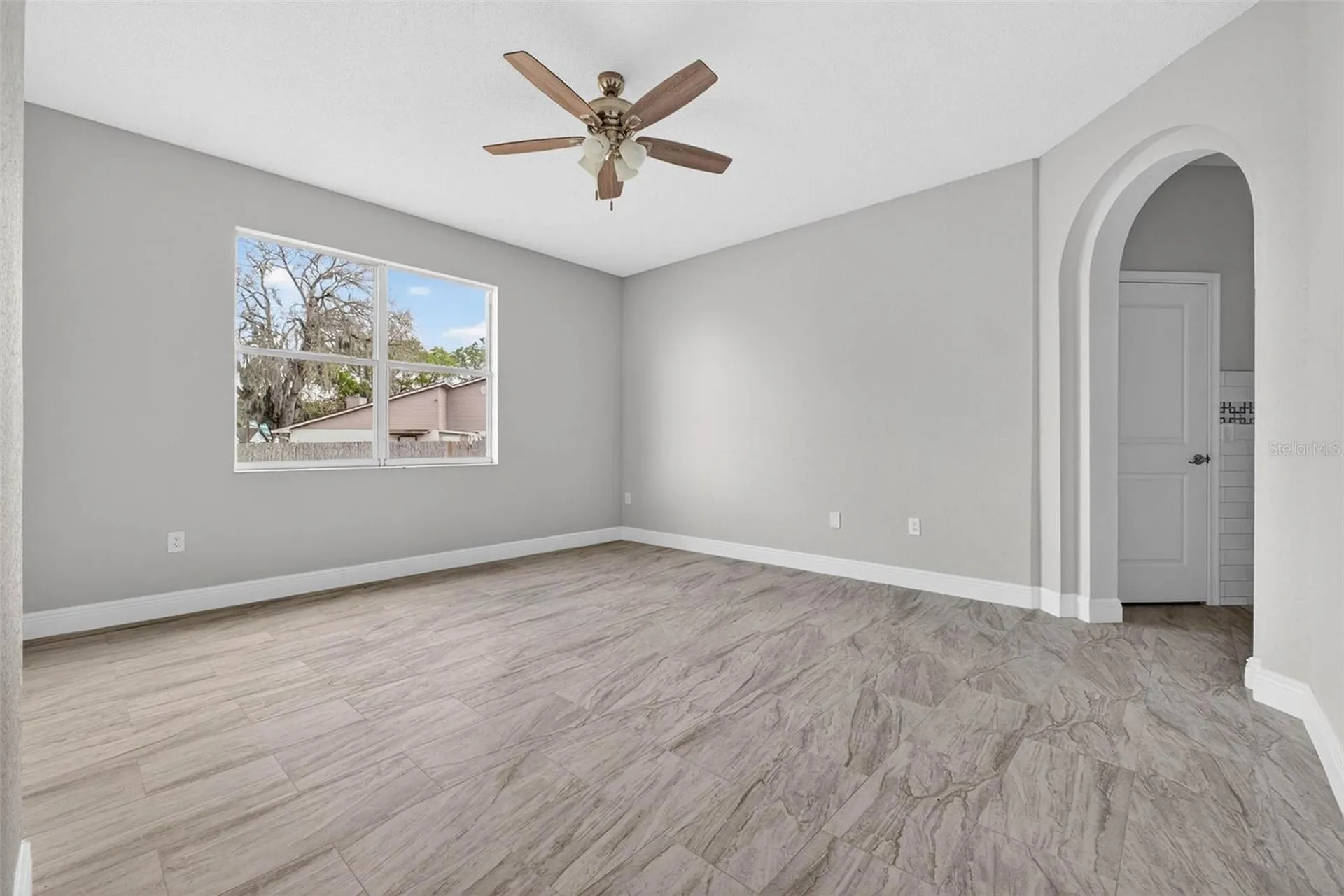 183 Lake Thomas Winter Haven FL 33880