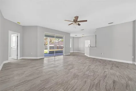 183 Lake Thomas Winter Haven FL 33880