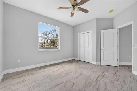 183 Lake Thomas Winter Haven FL 33880