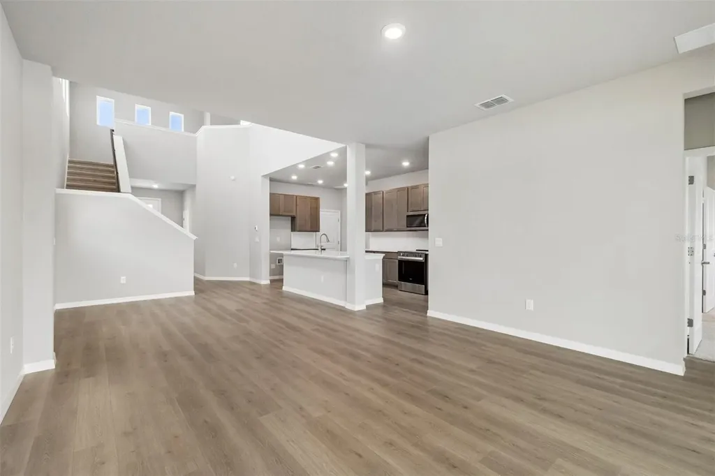 618 Kingswood Court Bradenton FL 34212