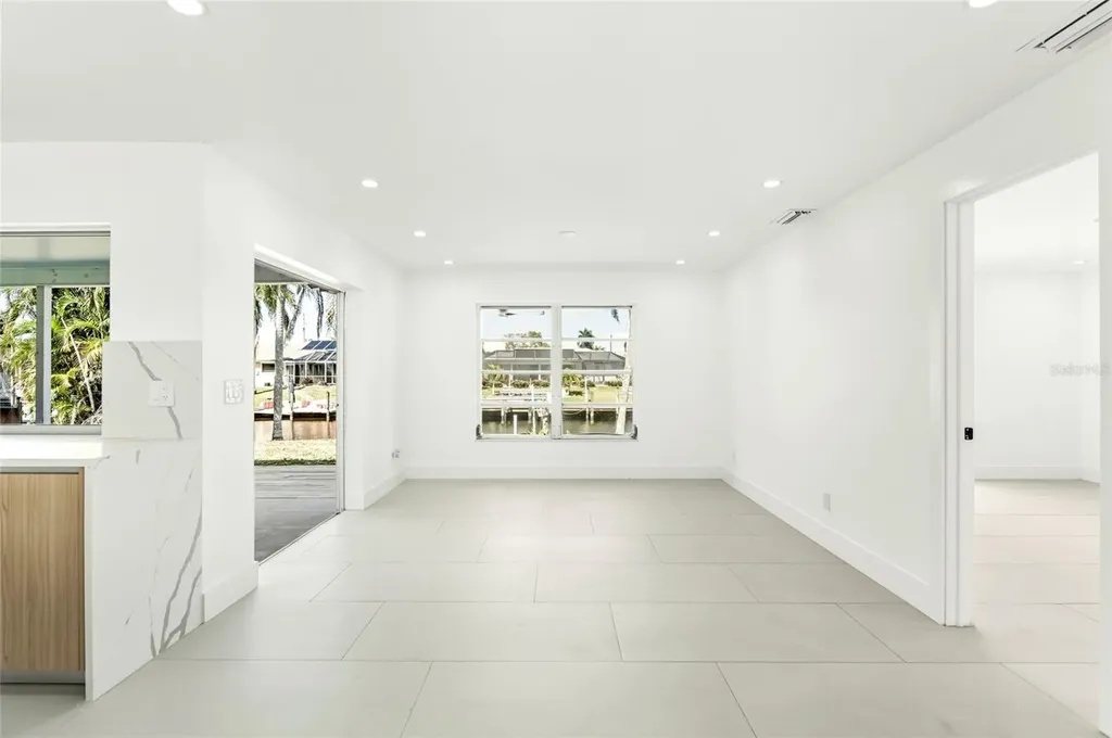 2031 SE 25th Lane Cape Coral FL 33904