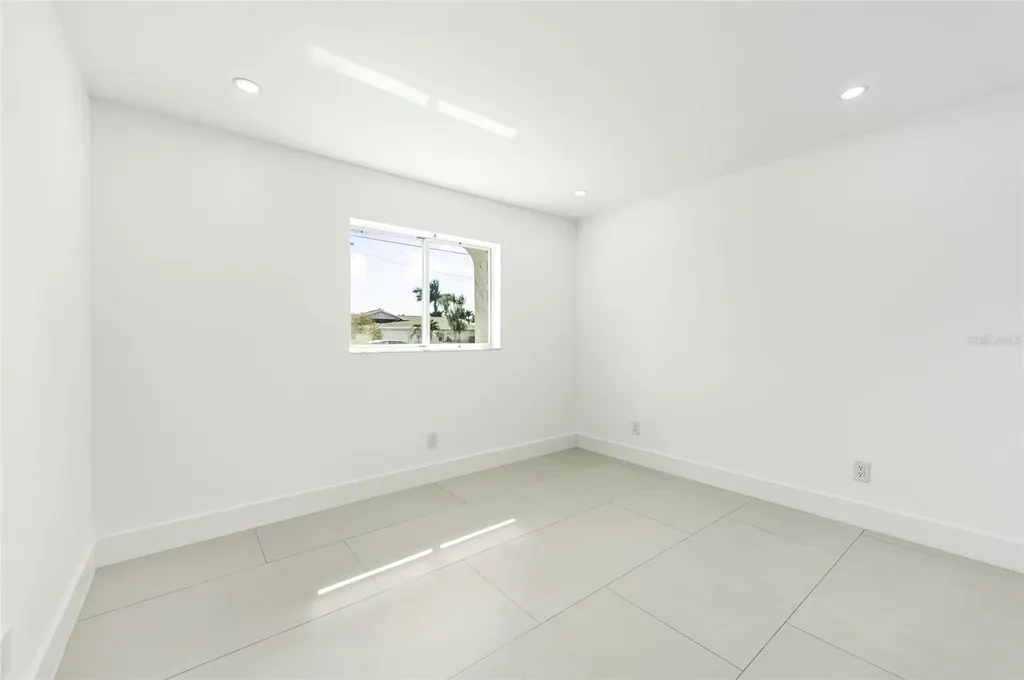 2031 SE 25th Lane Cape Coral FL 33904