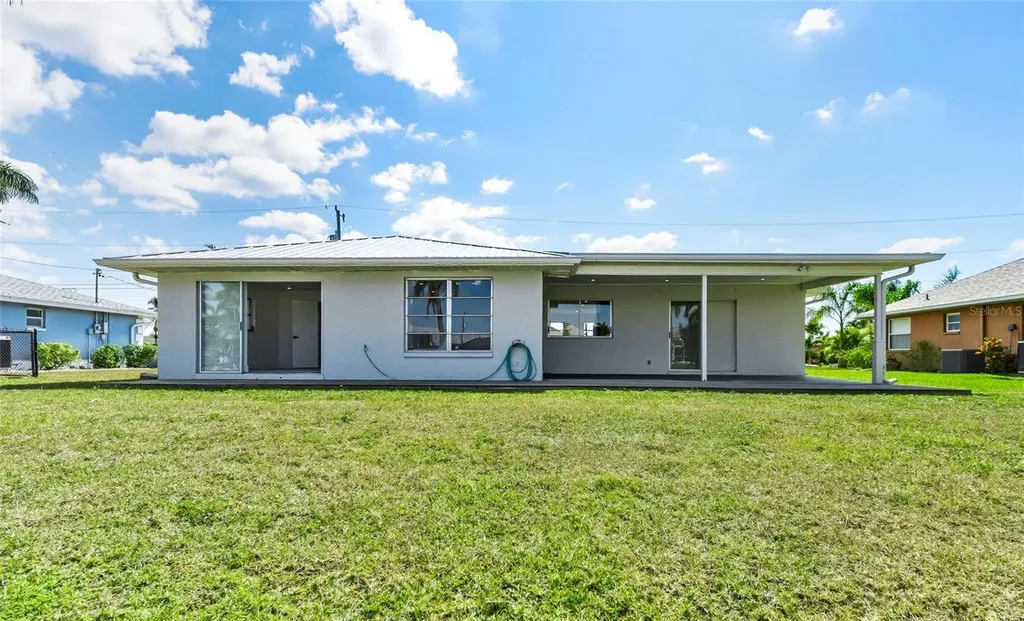 2031 SE 25th Lane Cape Coral FL 33904
