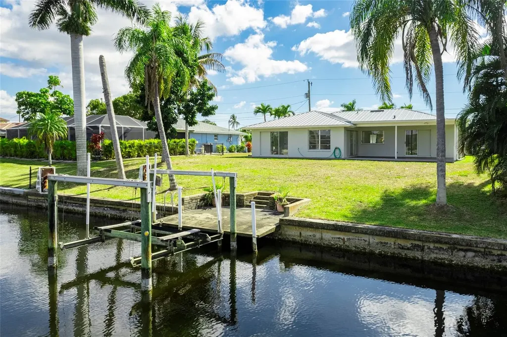 2031 SE 25th Lane Cape Coral FL 33904