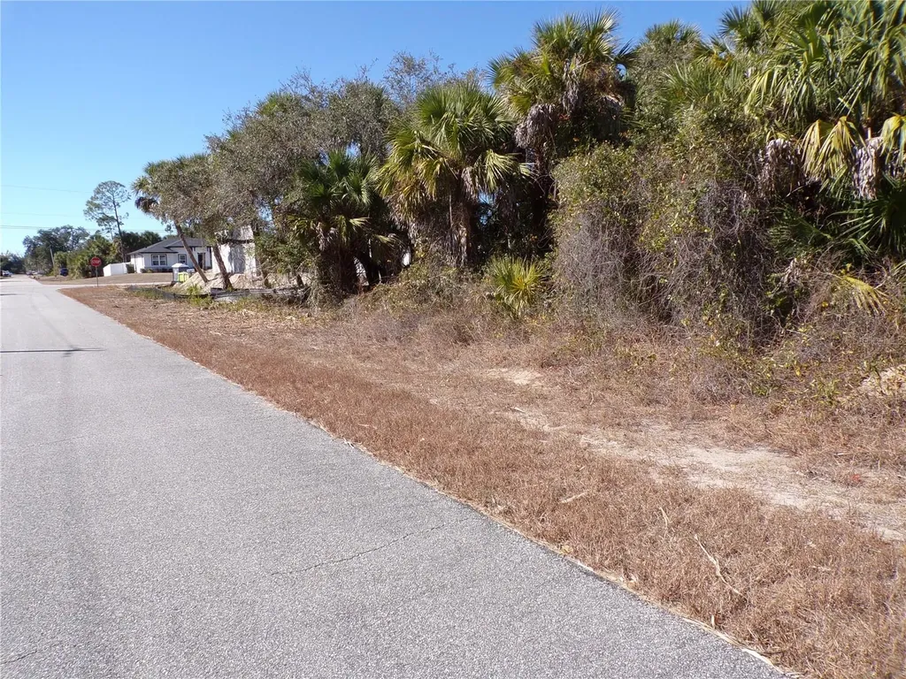 Las Almanos Avenue North Port FL 34288