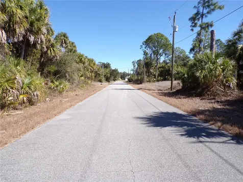 Las Almanos Avenue North Port FL 34288