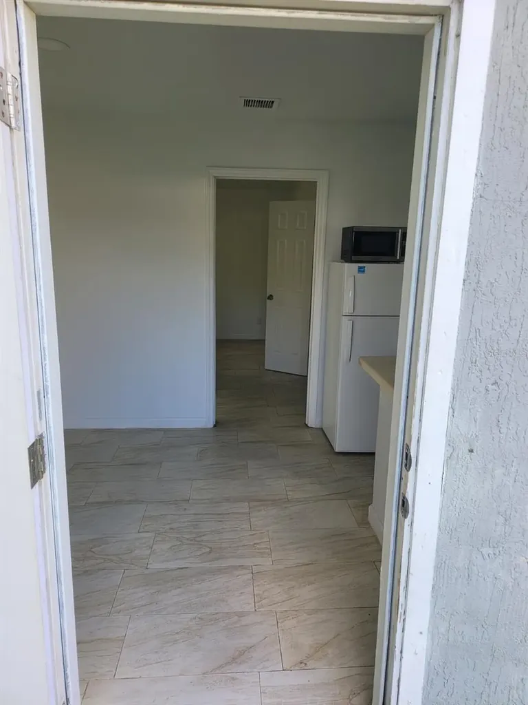 Dania Beach FL 33004