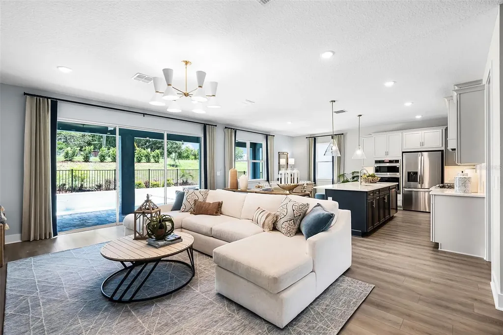 687 Emerald Grove Drive Apopka FL 32703