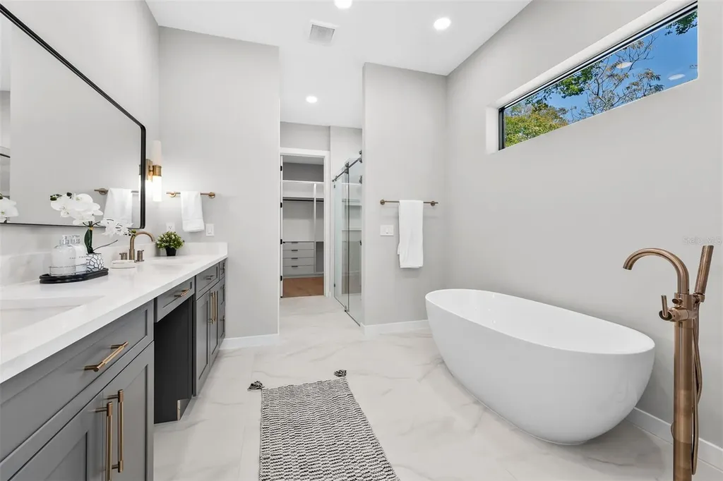 22 E Steele Street Orlando FL 32804