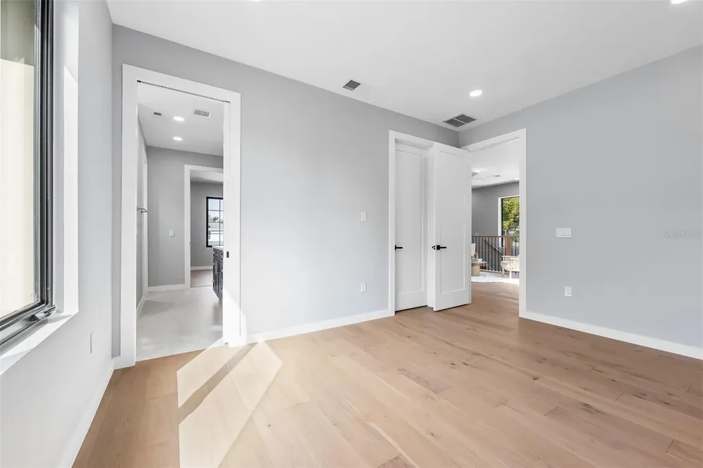 22 E Steele Street Orlando FL 32804