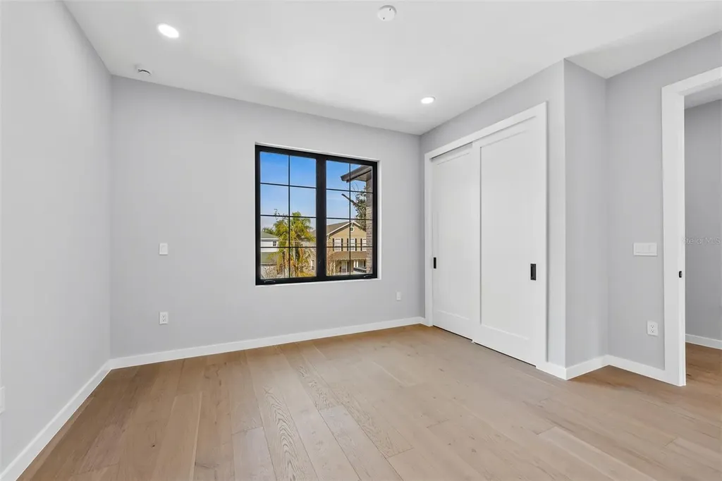 22 E Steele Street Orlando FL 32804