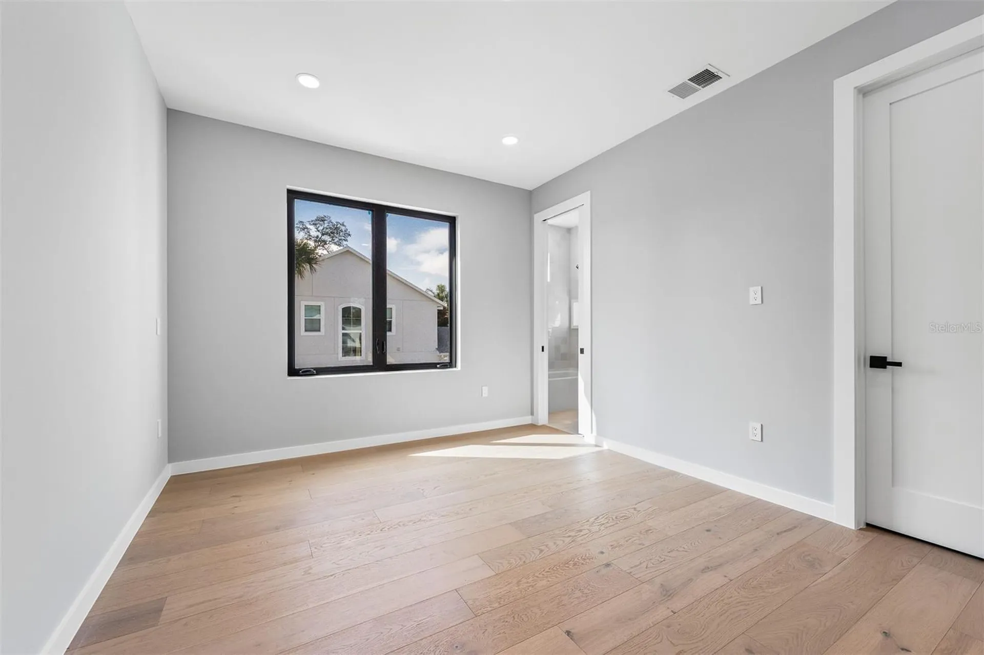 22 E Steele Street Orlando FL 32804