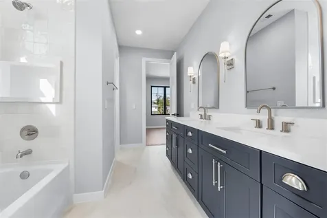 22 E Steele Street Orlando FL 32804