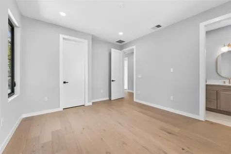 22 E Steele Street Orlando FL 32804